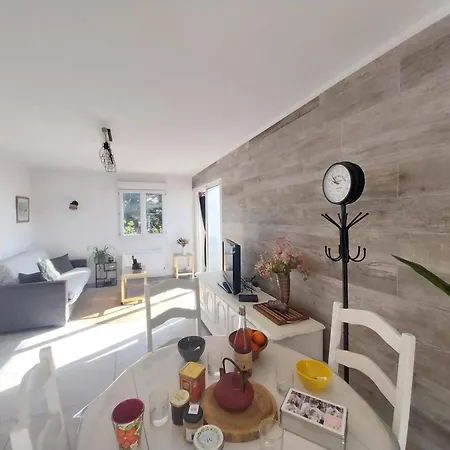 Apartamento Superbe T4, 1er Etage, 6 Couchages, Parkings, Proche *