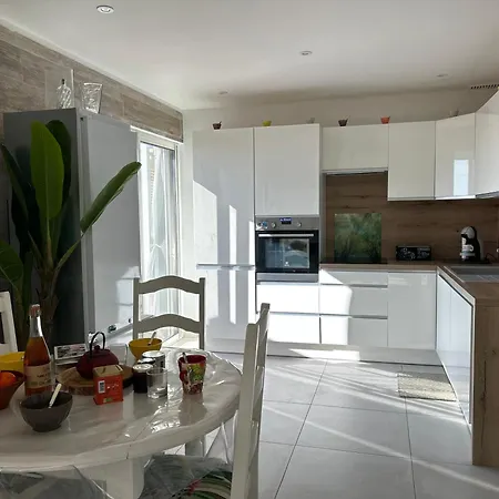 Appartement Superbe T4, 1er Etage, 6 Couchages, Parkings, Proche Saint-Pierre-la-Mer (Aude)