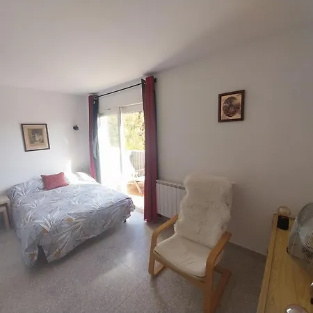 Superbe T4, 1er Etage, 6 Couchages, Parkings, Proche