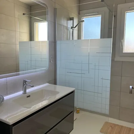 Apartamento Superbe T4, 1er Etage, 6 Couchages, Parkings, Proche Saint-Pierre-la-Mer (Aude)